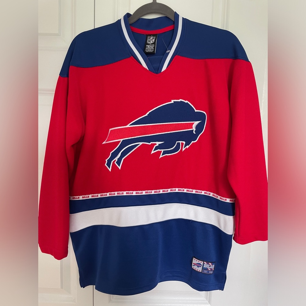NWT Buffalo bills Hockey Jersey